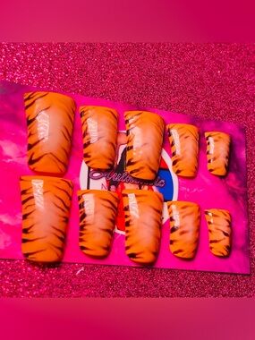 Orange Tiger Print Press-On Nail Set